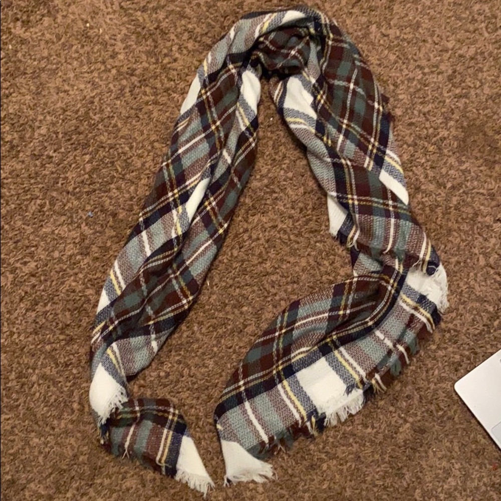 Plaid blanket scarf